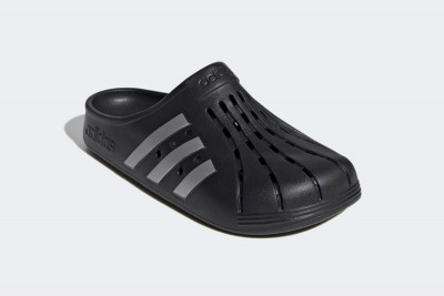 Giliran Adidas Tiru Crocs thumbnail
